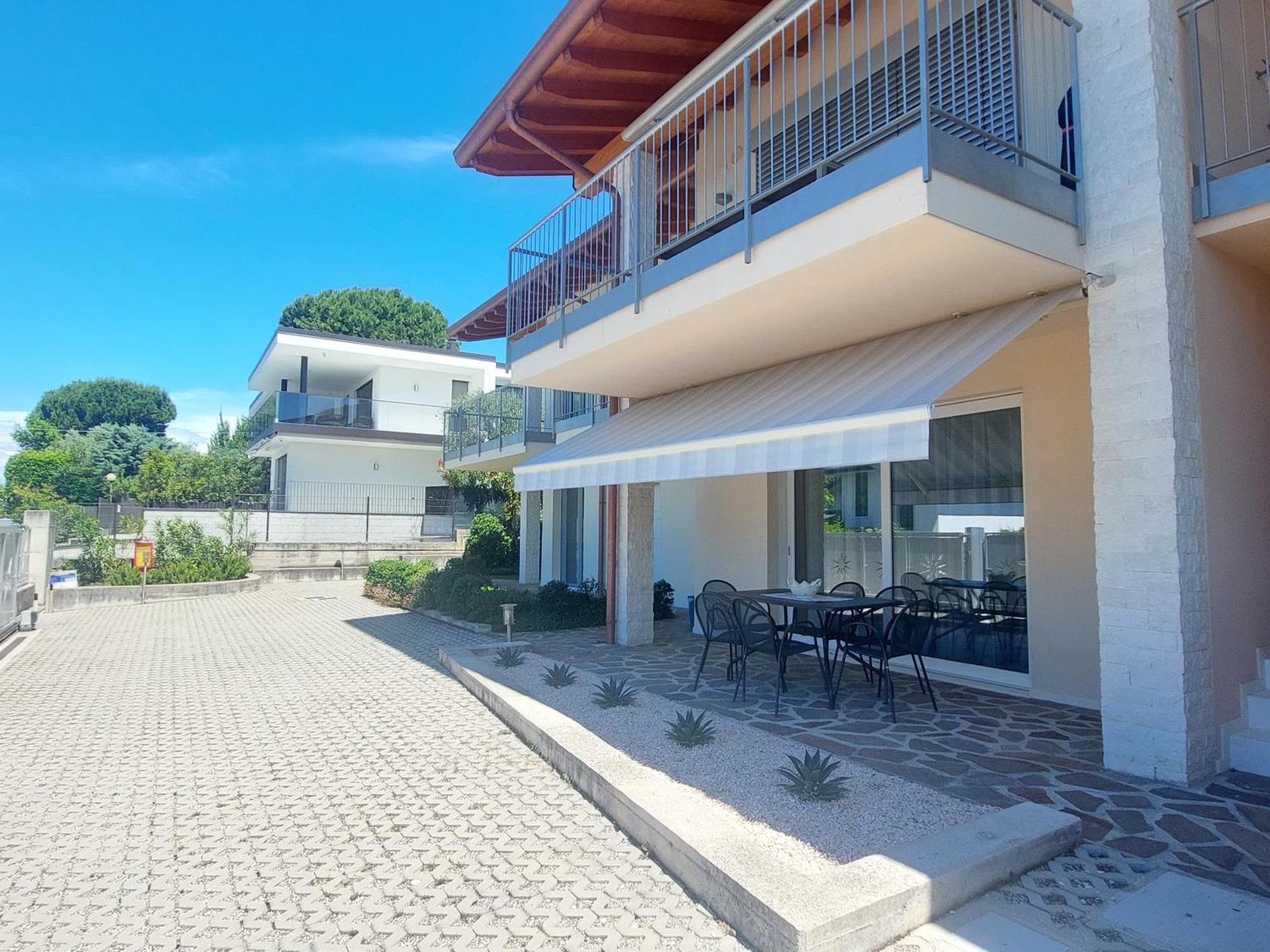Apartment Brezza Di Lago - Regarda Travel Λατζίζε Εξωτερικό φωτογραφία